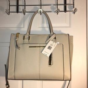 💥BRAND NEW Steve Madden Hangbag💥